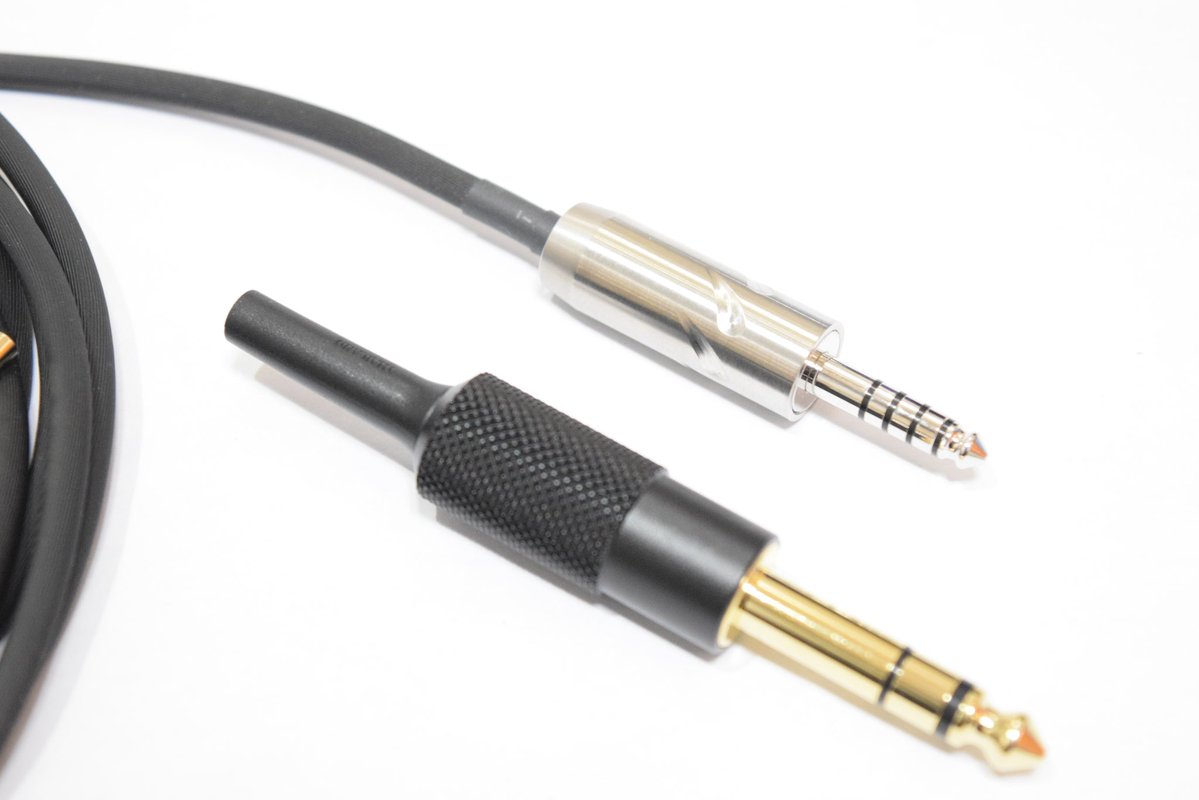 SONY MDR-MV1 純正ケーブル
4.4mm5極バランス化カスタマイズを行いました！

ロジウムメッキのプラグを使用🙆‍♂️✨
#eイヤ名古屋大須店
#eイヤホンクリニック