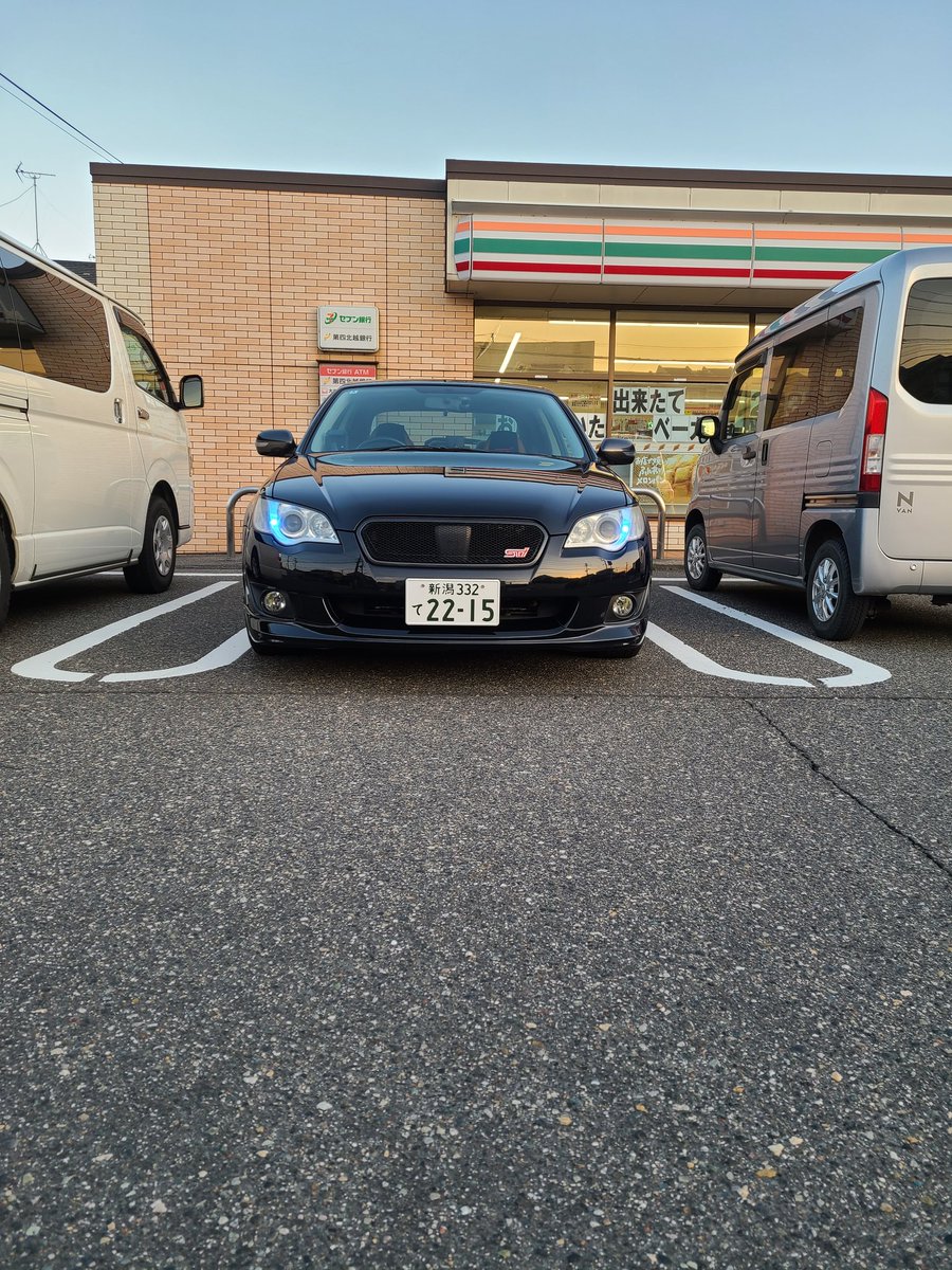 みさーき tweet media