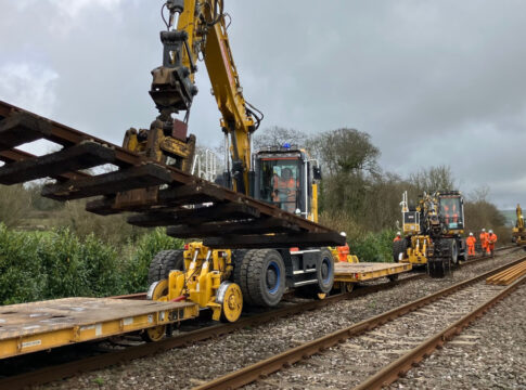RAIL_NEWS_UK's tweet photo. North Devon services to be affected by late March engineering work https://t.co/vsUlwiVcZ4 #Infrastructure #PermanentWay #RailNews #Structures https://t.co/wXtERLxCp8