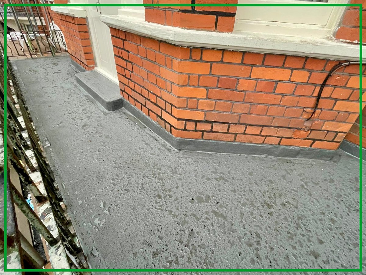 westwoodliquid's tweet image. 💧 Balcony refurbishment in central London delivered by Premier Roofing!
Durable, high-performance waterproofing with a quartz-enhanced finish and seamless top coat.
Quality workmanship and long-term protection in a demanding environment. 👏💚
#WestWoodUK #Waterproofing