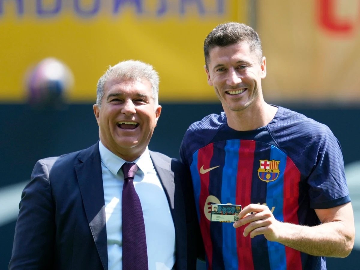 FCB World tweet media