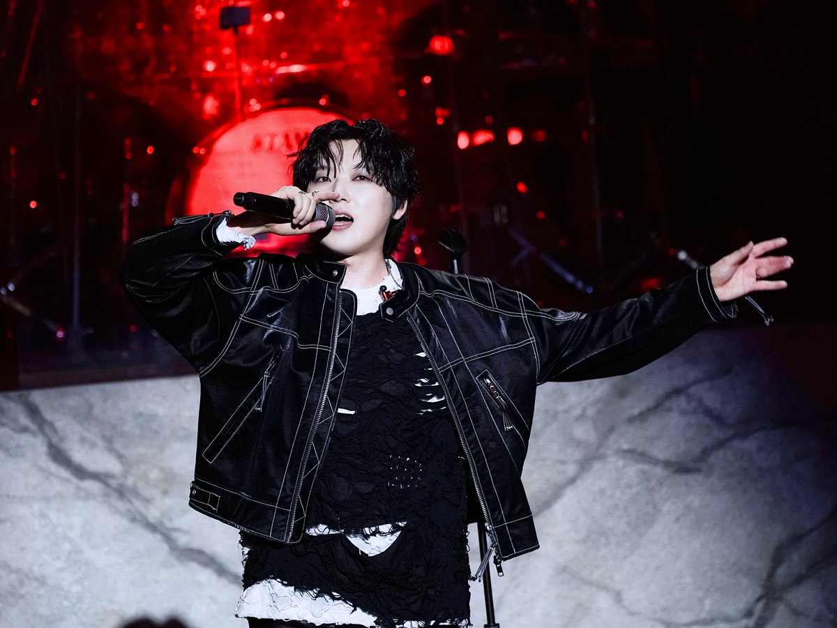 only one tweet media