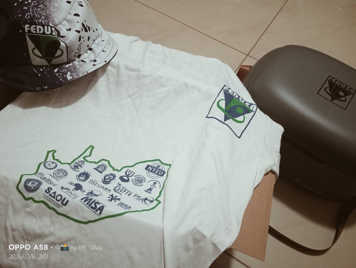 Thank you <a href="/FEDUSAMedia/">FEDUSA</a> and my union of choice <a href="/unionofchoice/">PSA_UnionofChoice</a> ✊

I have received the merchandise 🥹😍