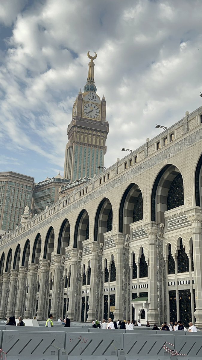 Alanoud640's tweet photo. 28/رمضان /1447
اللهم كما يسرت لي أداء العمرة، فاغفر لي وتقبلها مني، وحقق لي ما أتمنى من خير الدنيا والآخرة 🤍 https://t.co/Hx4m94fdIq