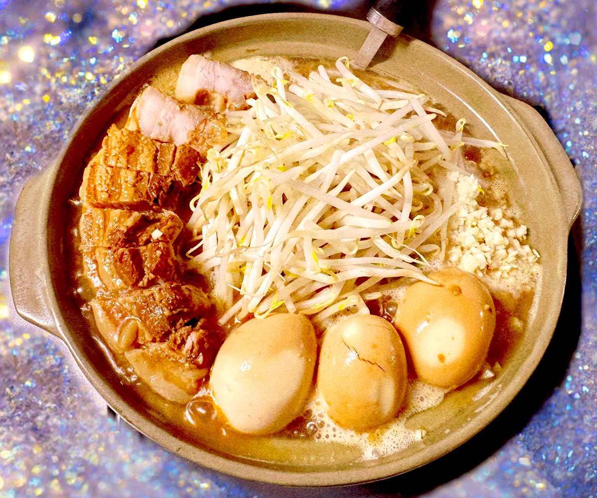 うっふ〜〜〜ん♡

青森激エロお姉さん(漫画家)よ〜〜〜ん♡

こっちは以前作った野菜とにんにくのサラダ鍋 