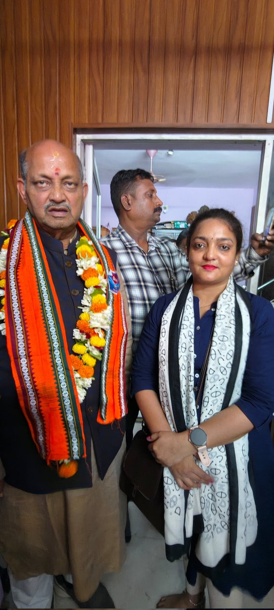 ଆଜି ରାଜ୍ୟ ବିଜେପି ସଭାପତି ତଥା ନବନିର୍ବାଚିତ ରାଜ୍ୟସଭା ସାଂସଦ ଶ୍ରୀ ମନମୋହନ ସାମଲ ଭାଇଙ୍କୁ ତାଙ୍କ ଭୁବନେଶ୍ୱର ସ୍ଥିତ ବାସଭବନରେ ସୌଜନ୍ୟମୂଳକ ସାକ୍ଷାତକାର ସହ ଶୁଭେଚ୍ଛା ସହ ଅଭିନନ୍ଦନ ଜଣାଇଲି।।।🙏