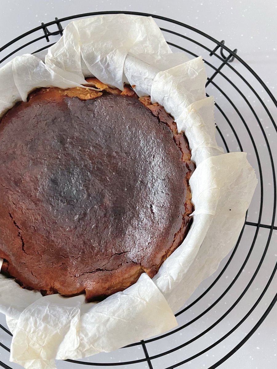 本日の打合せ用に焼いたチーズ不使用チーズケーキ🧀(乳・卵・小麦粉不使用)
#グルテンフリー #プラントベース