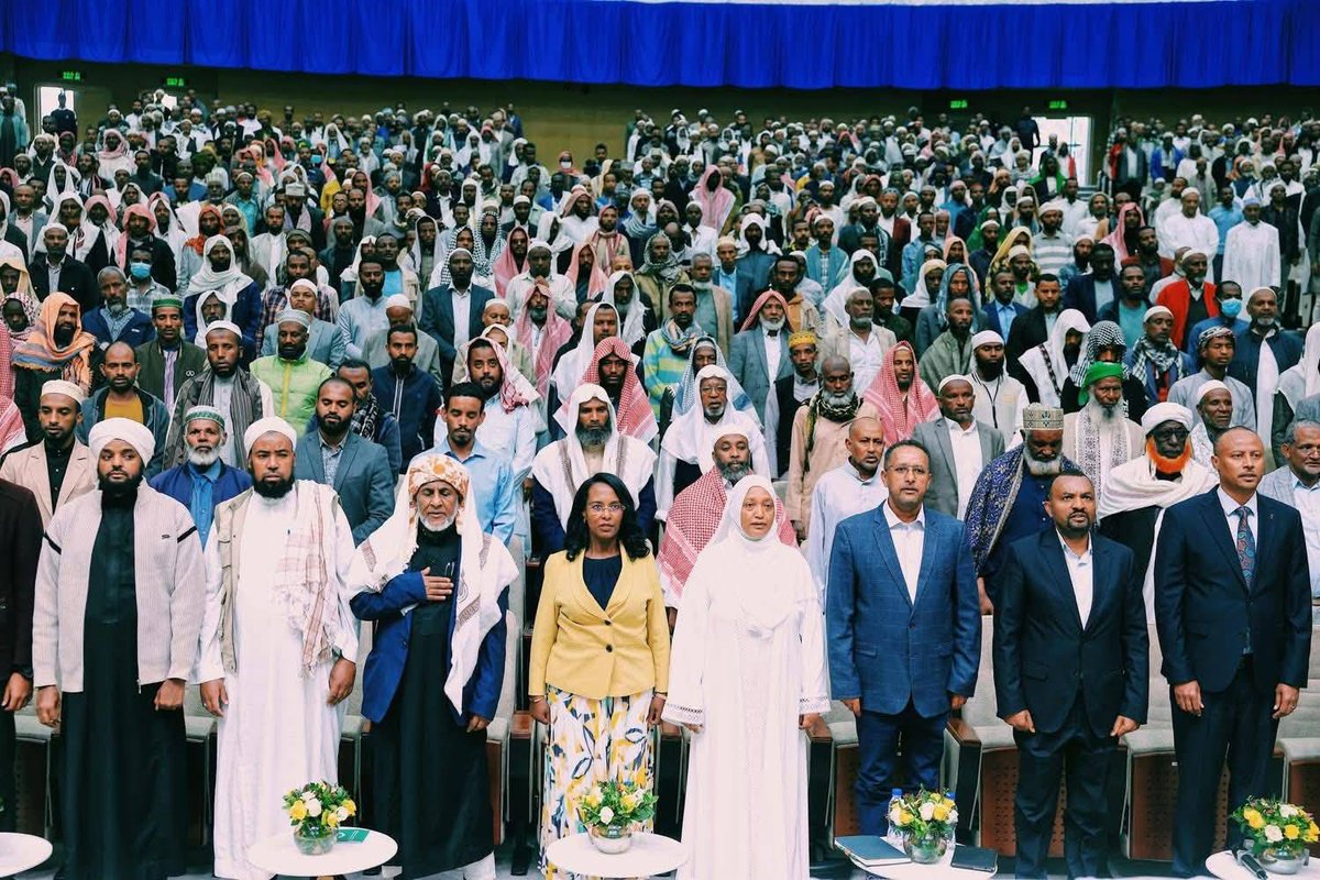 ከንቲባ አዳነች አቤቤ “የሃይማኖት ተቋማት በመደመር መንግስት እይታ” በሚል መሪ ሀሳብ፣ በከተማችን ከሚገኙ የእስልምና እምነት አባቶች እና ምእመናን ጋር  ፍሬያማ ውይይት አካሂደዋል