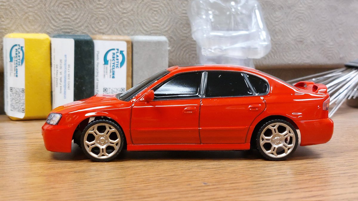 PrintedLeander tweet media