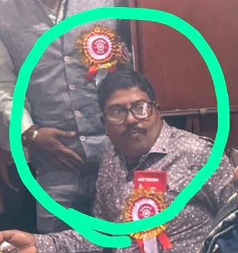 Railwhispers's tweet photo. #CBI टीम ने कल देर रात आद्रा मंडल भोजूडीह, बंगलोपाड़ा स्थित #SSE/Elect के मातहत #रविंद्रकुमार, #JE को ₹10 हजार की रिश्वत लेते रंगेहाथ पकड़ा। आरोप है कि ठेकेदार से विद्युत कनेक्शन देने के लिए रिश्वत ले रहा था।रविंद्र कुमार, #SERMU की भोजूडीह ब्रांच का कार्याध्यक्ष भी है..
@IR_CRB https://t.co/EO7O2A8eKv