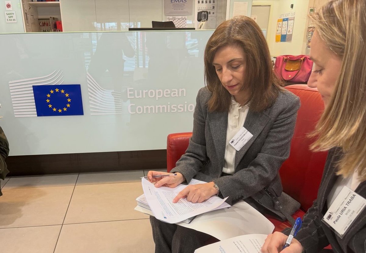 Ánxeles Vázquez tweet media