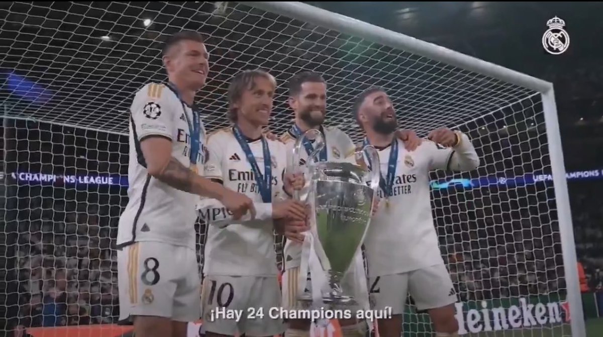 orgulloreal7's tweet photo. 6 Champions tienen cada uno. Si quitas a 3 de los 4 jugadores aún siguen habiendo más que en la vitrina del Camp Nou

Increible 🐐 https://t.co/bAmPy4uJXG