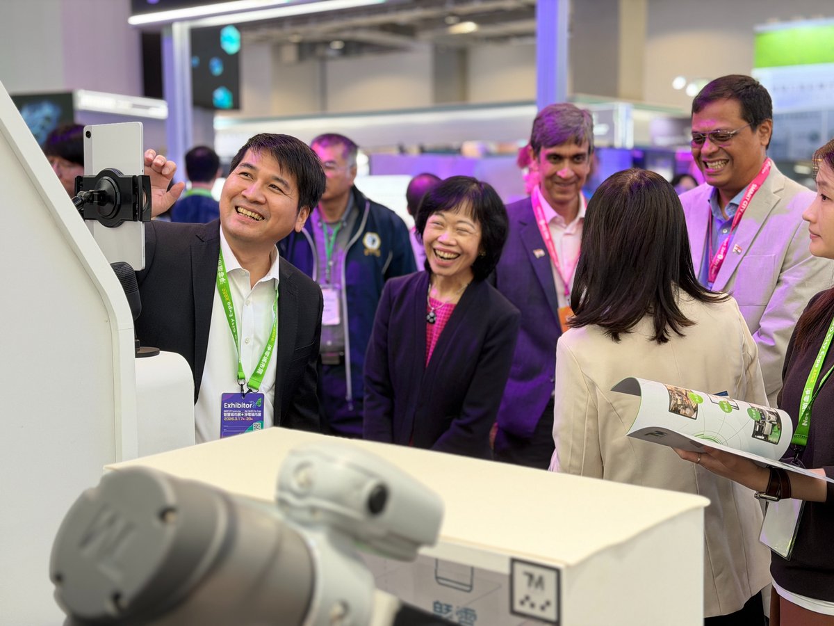 Techman Robot tweet media