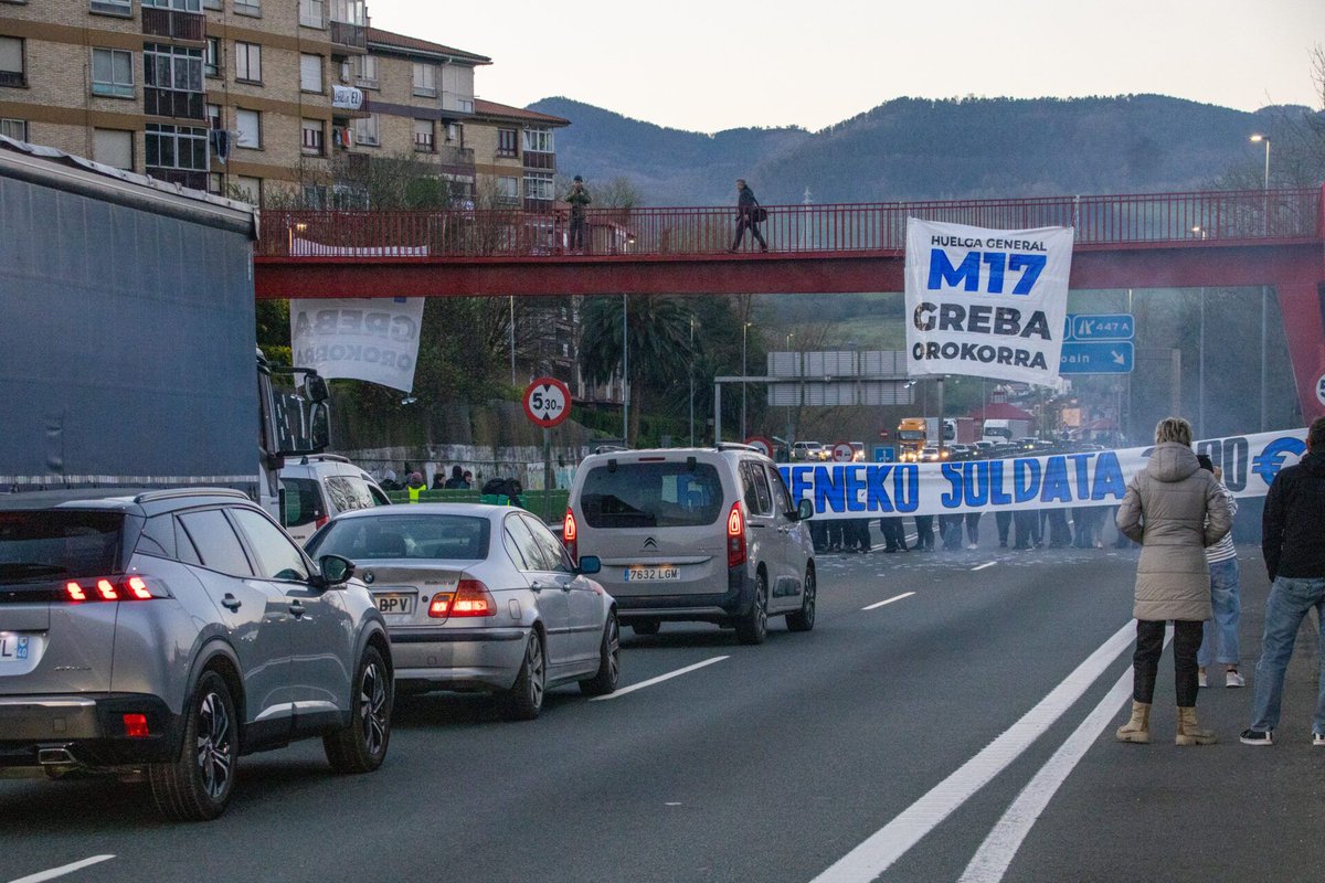 📷️ 𝗔𝗿𝗴𝗮𝘇𝗸𝗶 𝗴𝗮𝗹𝗲𝗿𝗶𝗮: 𝗴𝗼𝗶𝘇𝗲𝗸𝗼 𝗽𝗶𝗸𝗲𝘁𝗲𝗮𝗸 

🔗 labur.eus/j2ifin9c 

#M17GrebaOrokorra
#HemenErabaki
#SMIpropio
#MejorarSalarios