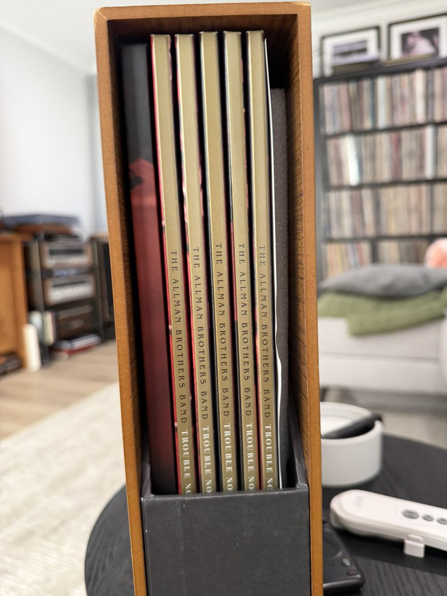 LesPurves's tweet image. Just arrived: Trouble No More – 50th Anniversary Collection by The Allman Brothers Band. 🌳🎸  

Beautiful box set, incredible music—this is Southern rock at its absolute peak.  

Can’t wait to dive in. 🎧🔥  

#AllmanBrothers #ABB #VinylCollection #ClassicRock #SouthernRock