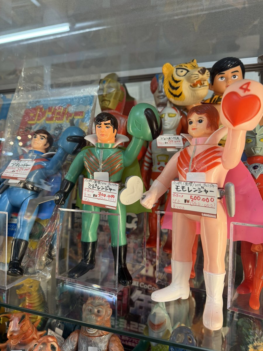 モモ レンジャー ミド レンジャー 面取れモモレンジャー500 000円 尊いお姿