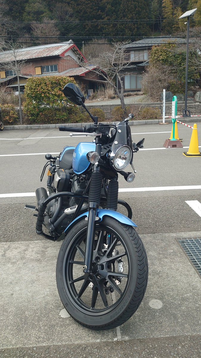 esophase's tweet image. 道志みちはもう路面に融雪剤はほぼ無くて大丈夫そうですね👍️
花粉症キャンセル界隈としてはシーズン到来👍️
#YAMAHAが美しい
#BOLT
#道の駅どうし