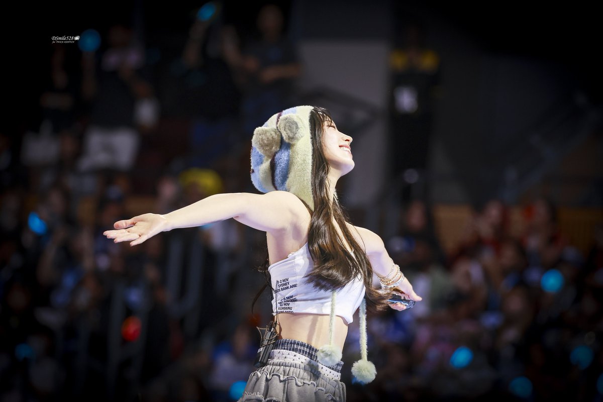 DAHYUN SMILE528 tweet media