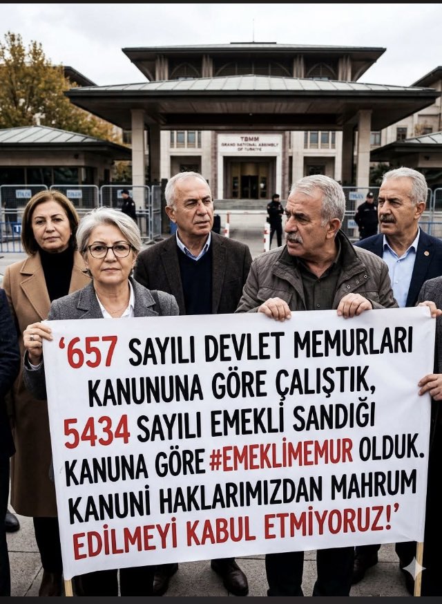 <a href="/av_gundogan/">Av. Ali Erdem GÜNDOĞAN</a> 657 Sayılı Devlet Memurları Kanunu na göre çalıştık.
5434 Sayılı Emekli Sandığı Kanununa göre #EmekliMemur olduk.
SEYYANEN Yasal Hakkımızdır.
#EmekliMemur
#MemurEmeklisineAdalet
<a href="/AYMBASKANLIGI/">Anayasa Mahkemesi</a> <a href="/adalet_bakanlik/">T.C. Adalet Bakanlığı</a> <a href="/csgbakanligi/">T.C. Çalışma ve Sosyal Güvenlik Bakanlığı</a> <a href="/TBMMGenelKurulu/">TBMM Genel Kurulu</a>