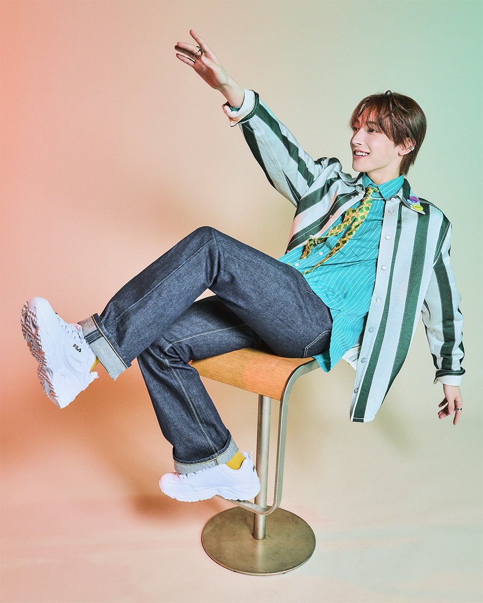 Emo_miu's tweet photo. ABCマート限定 FILA人気モデル「#Distracer」×「ROIROM」キャンペーン第2弾✨

⏬カラフルにきらめく春の新ビジュアル・ムービー公開👟👑
🔗 https://t.co/hlB1lSQNdO

#ABCマート @ABCMART_INFO #ROIROM @roirom_official #Emomiu💜 https://t.co/2Mx29ECSRp