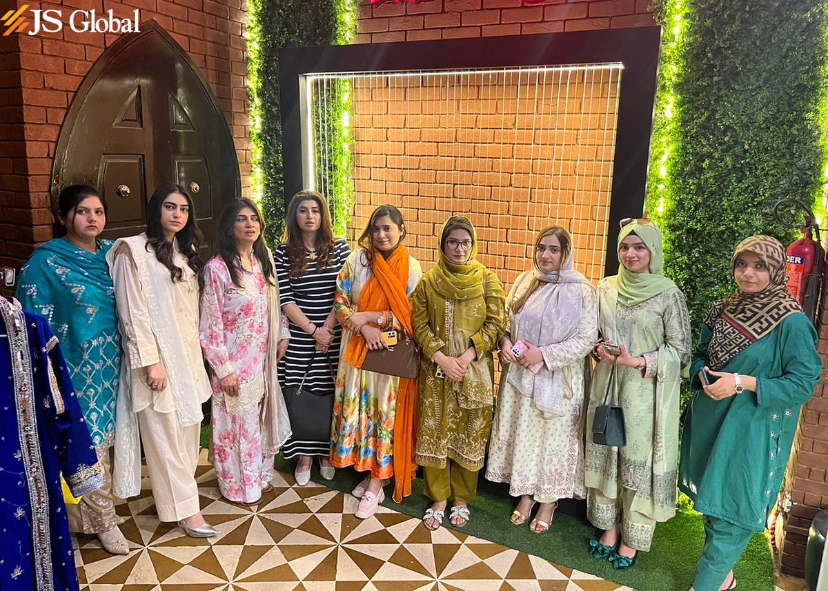 JS GlobalOnline tweet media