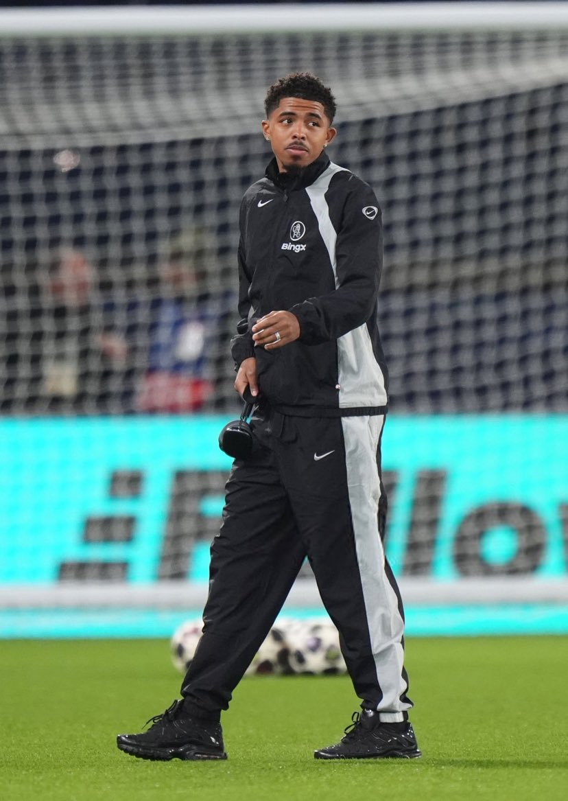 justcfc's tweet photo. 🚨🔵 Liam Rosenior could decide to change the defense today and BENCH Wesley Fofana.

(@LeMechenoua via @OnzeMondial) #CFC https://t.co/TAiHbBsEPK