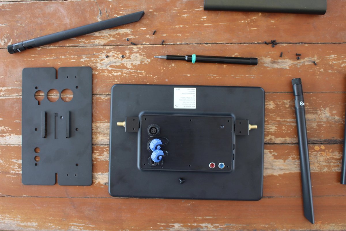 CNX Software tweet media