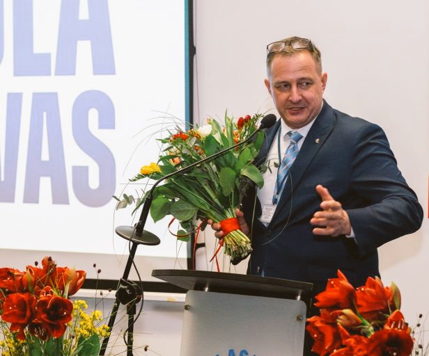 Tadeusz Urban tweet media