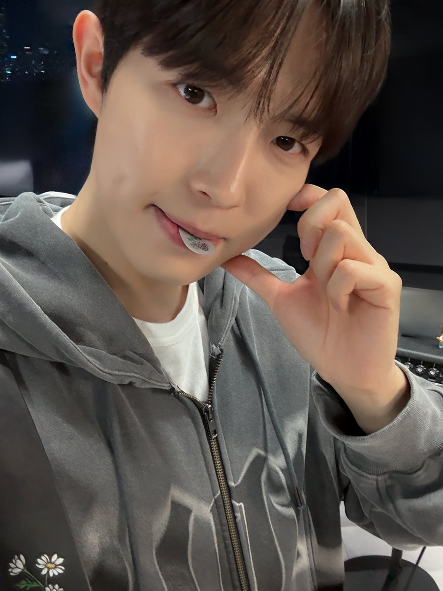 김재환 KIM JAE HWAN tweet media