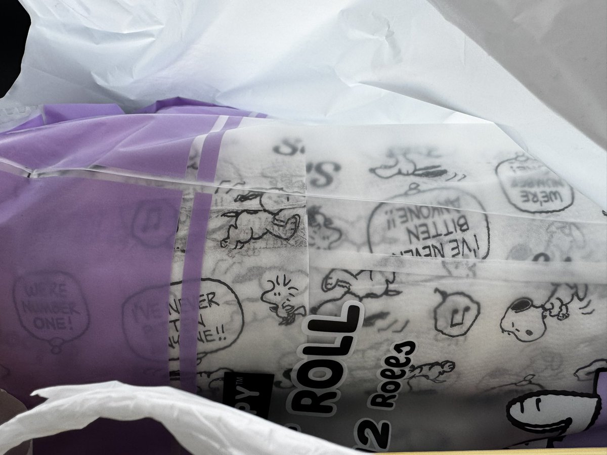 ベネクスにあったこのトイレットペーパー可愛くて使えないから緊急事態用としてトイレに飾ります🐕w