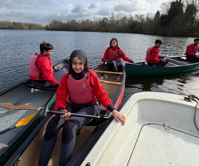 CedarMount_BF's tweet photo. Students from Year 11 Sports Studies made a splash at Debdale Outdoor Centre as they completed their practical assessment on the water. Wearing wetsuits and big smiles, they learned how to canoe, turn their boats with control, and work confidently in pairs! 🚣‍♂️ #TheCMAWay https://t.co/pOYHBbadEm