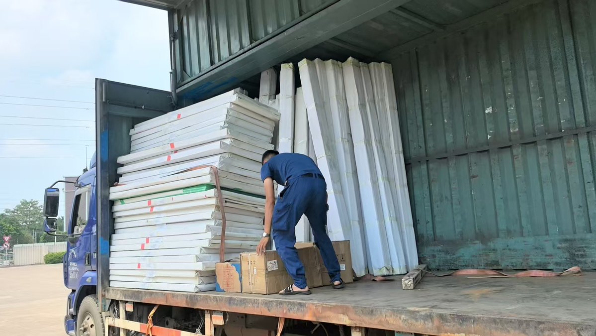 wngdoshng275482's tweet image. 45 sets of painted doors inspected and shipped to the US. QC completed before export delivery.
📞 +86 136 9429 8451
🌐 blossomcheer.com
#blossomcheer #exportupdate #painteddoor