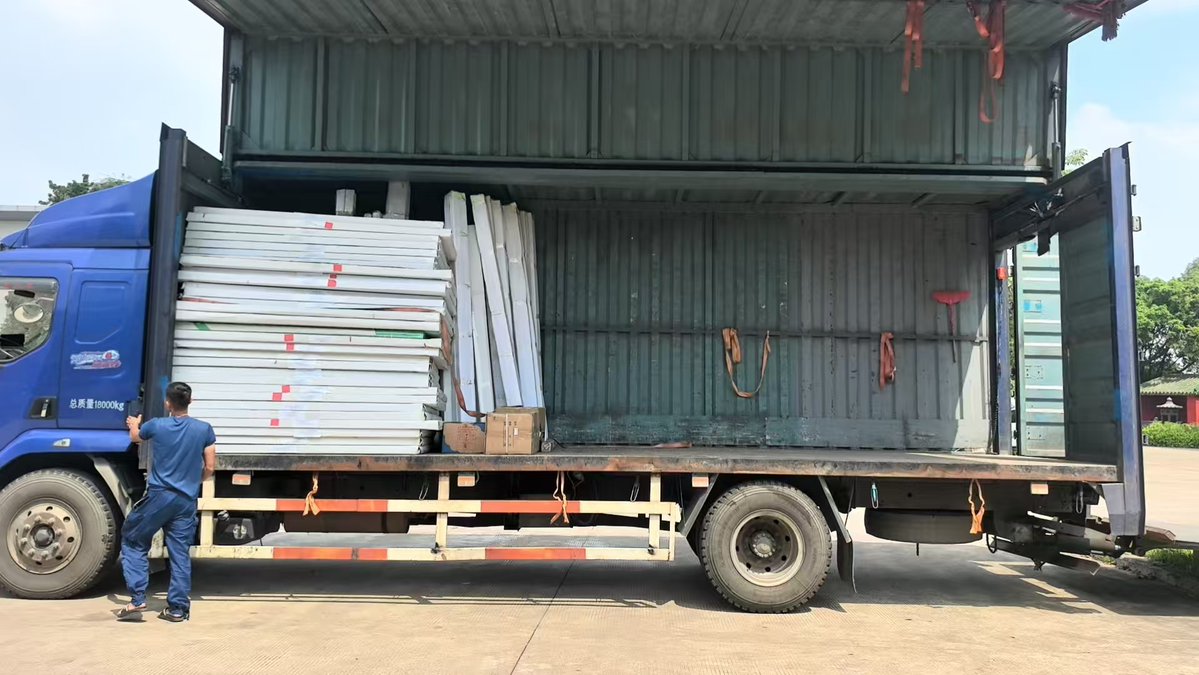 wngdoshng275482's tweet image. 45 sets of painted doors inspected and shipped to the US. QC completed before export delivery.
📞 +86 136 9429 8451
🌐 blossomcheer.com
#blossomcheer #exportupdate #painteddoor