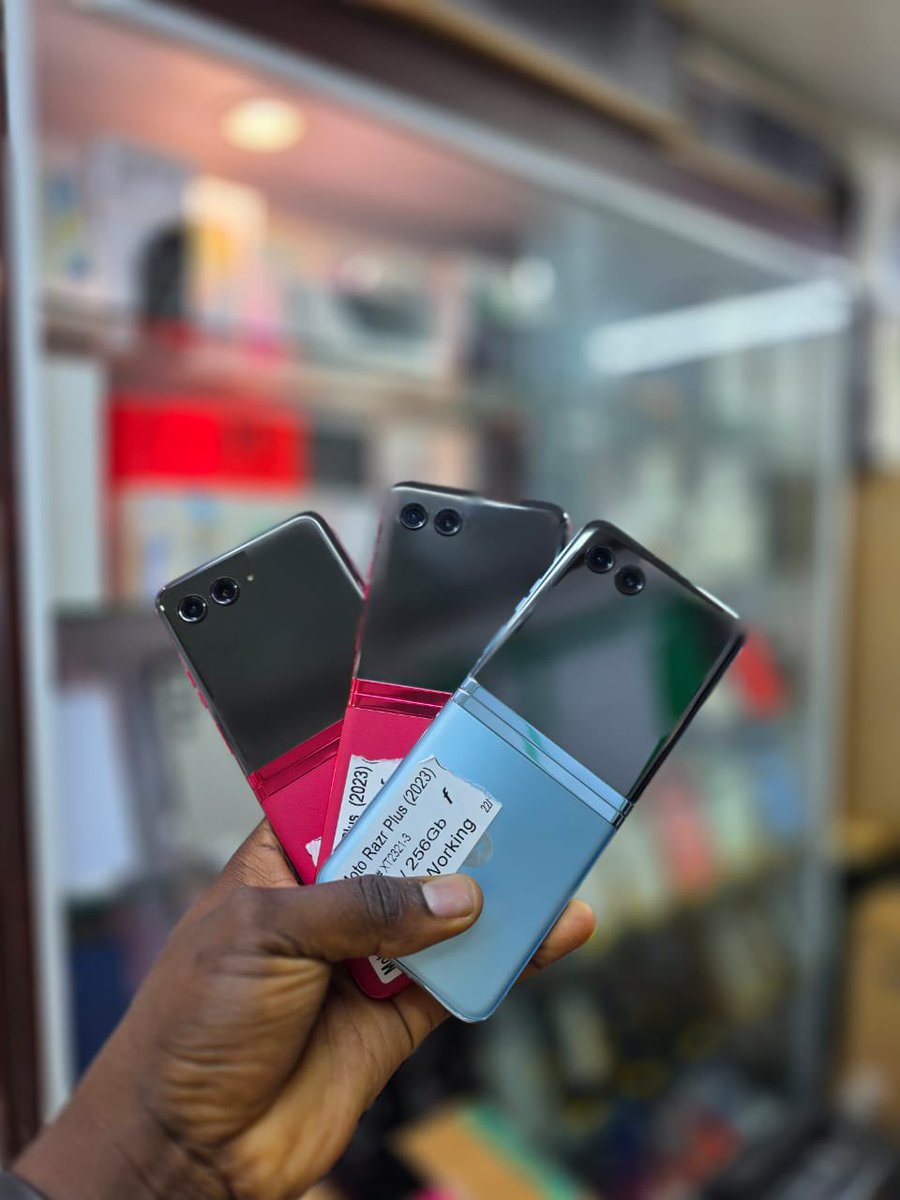 PassiTronics's tweet photo. Motorola RARZ  plus 2023 

Capacité : 256Gb

Prix : 240.000 Fcfa

💬 Appelez / WhatsApp : 691 24 97 04

📍 Douala – Akwa (Près de MTN Commercial) 

✅ Facture &amp; Garantie assurées https://t.co/wDiA8MttHg
