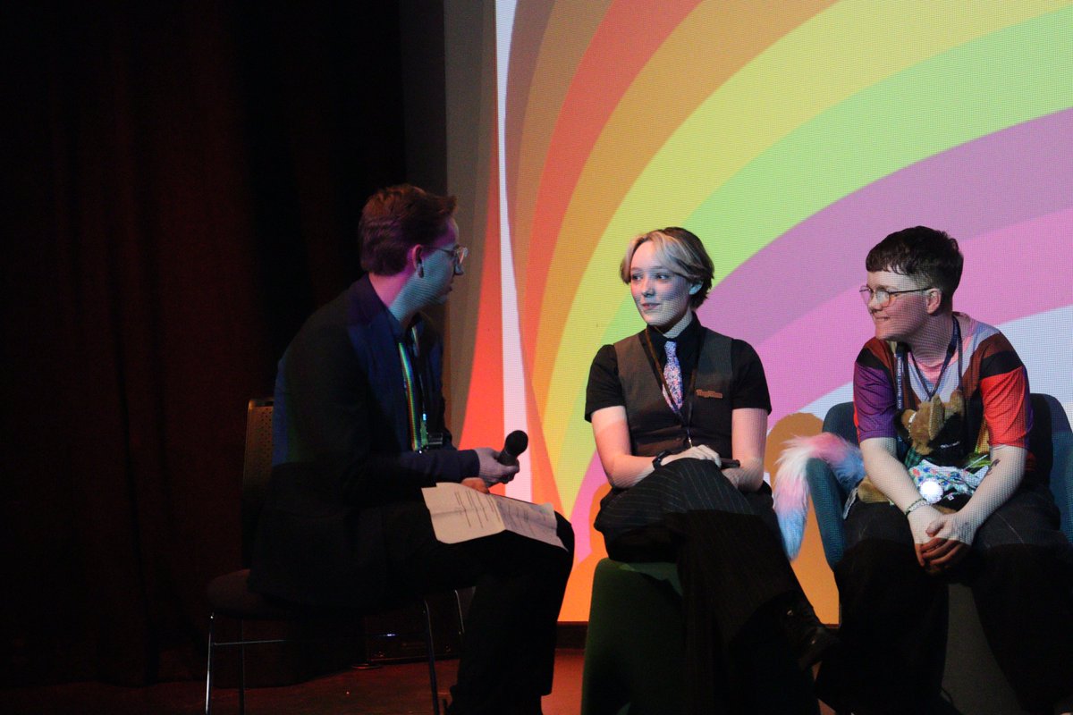 Stratford-upon-Avon College tweet media