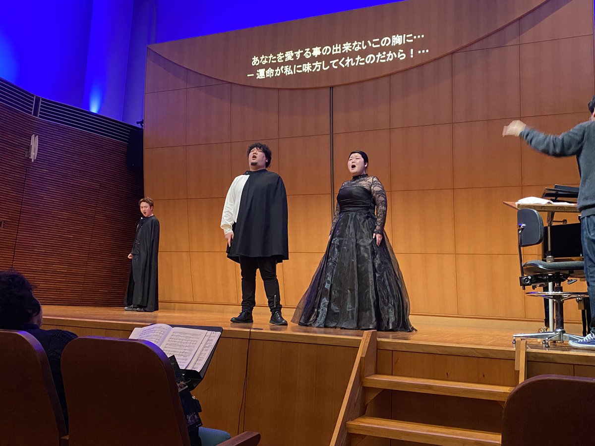 biwakohall's tweet photo. 【#びわ湖ホール声楽アンサンブル 第82回定期公演】
今週土曜日の本番に向けて稽古中🌟
5つのイタリア・オペラのフィナーレを集めた、盛りだくさんのプログラムです！！🇮🇹
オペラならではのアンサンブルをご堪能いただけます✨

残席わずか▶︎ https://t.co/rmP7hpGuqU

#イルトロヴァトーレ https://t.co/gmtRmXEeMz