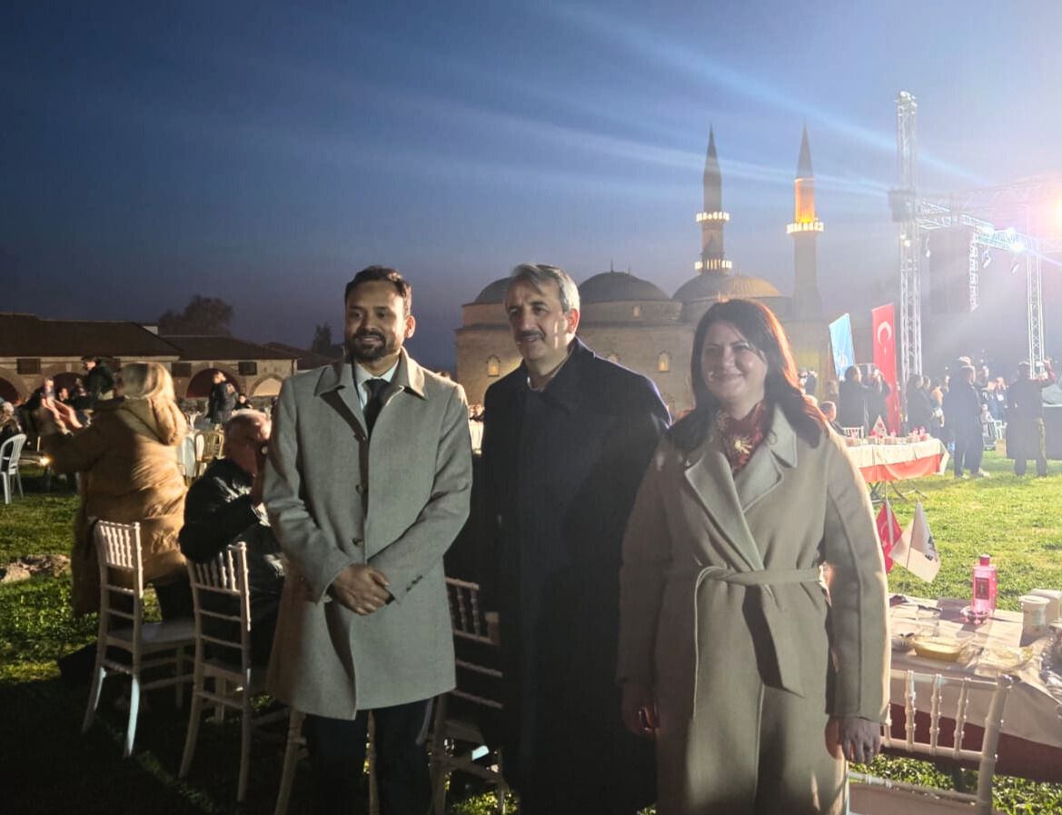 India in Istanbul tweet media