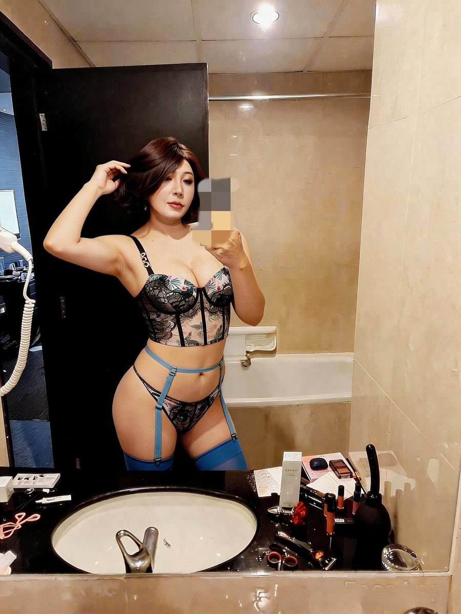 JuliaSen tweet media