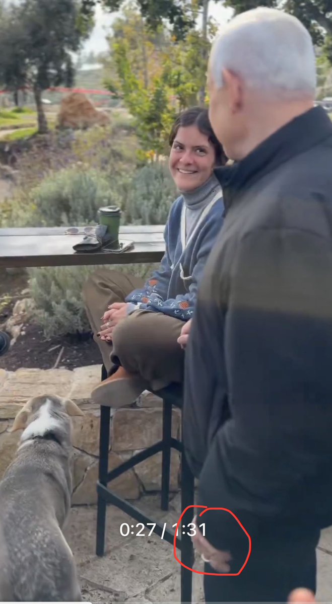 TattooedTurk's tweet image. This is sus as fuck, has to be AI no? 

#NetanyahuDead