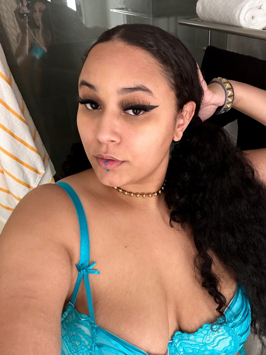 mslypso's tweet photo. One look into Goddess’ eyes and you are Mesmerized by My hatred. 

I know what you are 🫵🏾

Follow my tumblr little beta tools 

https://t.co/xV28e1aorg https://t.co/J0ZkA7swOT