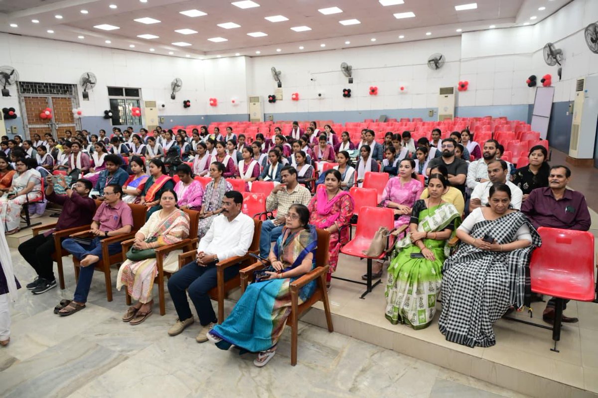 RDWUniversity's tweet photo. The Department of Sanskrit and Counselling and Wellness Centre, Rama Devi Women's University, in collaboration with Gita Narayan Adhyatmika Parivar Trust, Odisha, organized a One-Day Seminar on "The Role of Shrimad Bhagawat Geeta in Solving the Problems of Youth" on 14.03.2026 https://t.co/cLwtA9vxdg