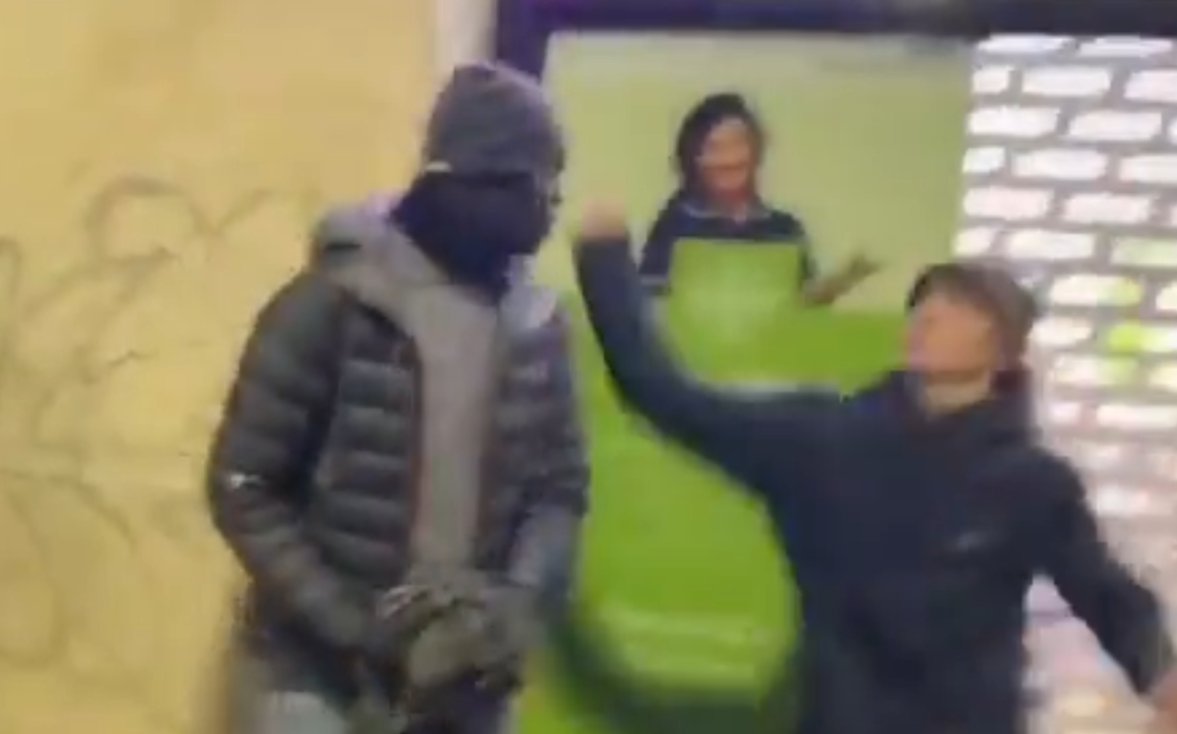 TheoFlipLife tweet media