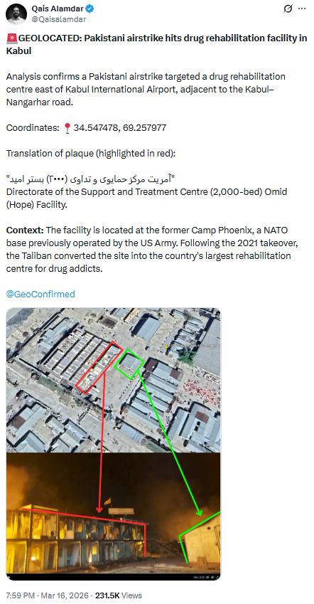 AfghanAnalyst2's tweet photo. 𝗔𝗳𝗴𝗵𝗮𝗻𝗶𝘀𝘁𝗮𝗻 𝗜𝗻𝘁𝗲𝗿𝗻𝗮𝘁𝗶𝗼𝗻𝗮𝗹 𝗢𝘃𝗲𝗿𝗹𝗼𝗼𝗸𝘀 𝗣𝗮𝗸𝗶𝘀𝘁𝗮𝗻’𝘀 𝗢𝘄𝗻 𝗔𝗰𝗰𝗼𝘂𝗻𝘁 𝗼𝗳 𝗧𝗮𝗿𝗴𝗲𝘁𝗲𝗱 𝗦𝗶𝘁𝗲
Afghanistan International didn’t even bother to verify the claim by cross-checking it with the official Pakistani account, which explicitly stated that the target was a building marked in the photo posted by them. And that is exactly the drug rehabilitation center, assumed by Pakistan to be a military site (see the marked map on the left, shared by an account affiliated with Pakistan’s Ministry of Information and Broadcasting).
You can also compare the geolocated screenshots of the burning sections of the rehabilitation center by @Qaisalamdar with the photo posted by the ministry-affiliated account.

@AFIntlBrk can check it for itself: https://t.co/WutHH4zNAM