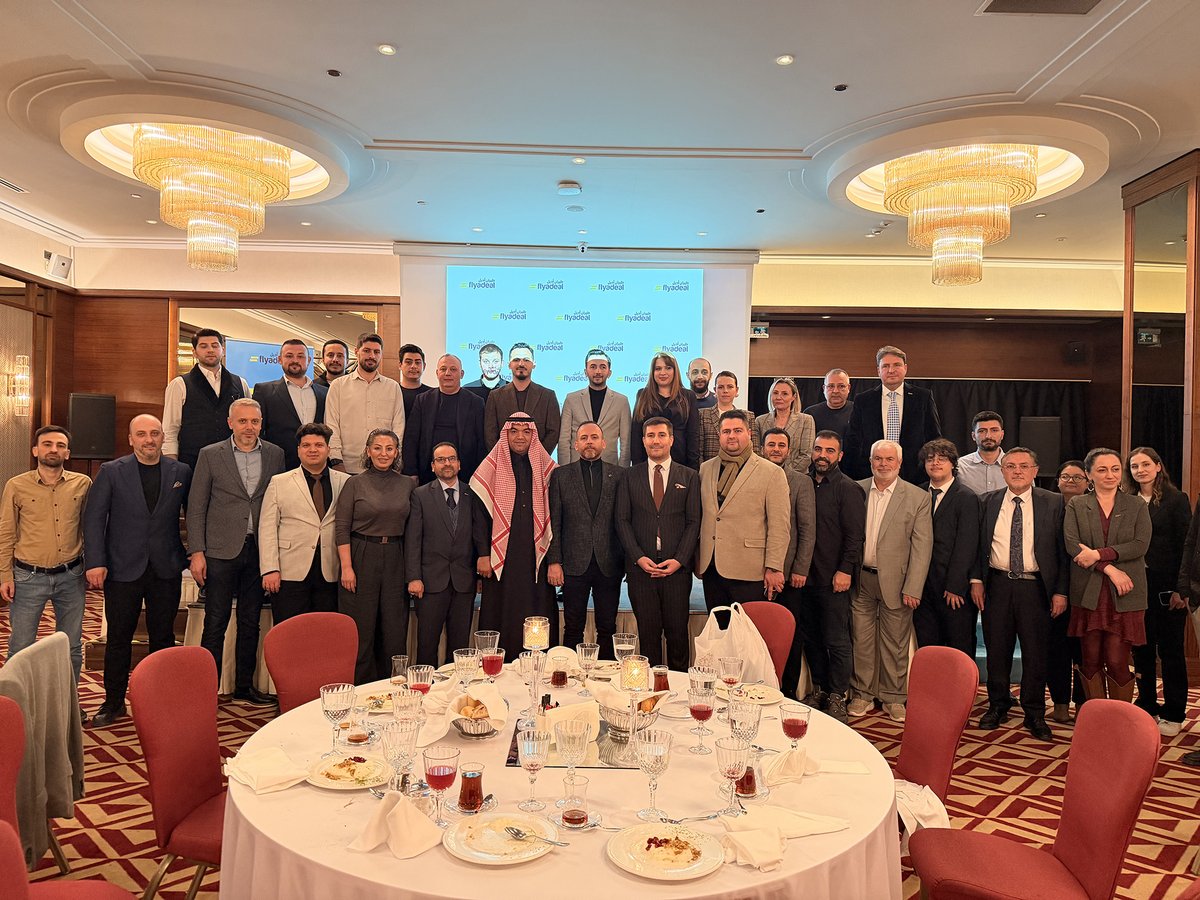 flyadeal tweet media