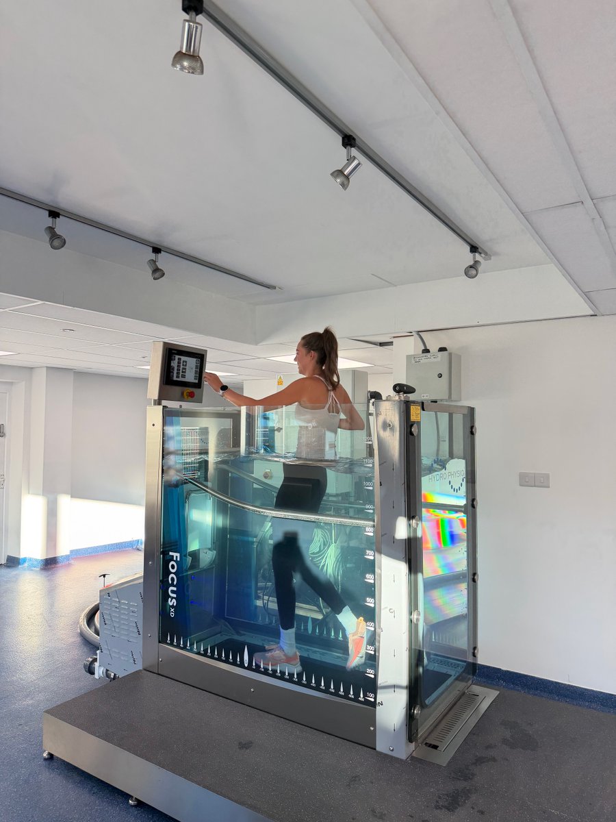 HydroPhysio's tweet photo. This is what a hydrotherapy session can look like inside the machine 💦

We welcomed Ella to have a run in one of our Focus treadmills as she preps for the London Marathon in April! 🏃‍♀️

#HydroPhysio #Aquaticexercise #Rehabilitation https://t.co/rTxSYAYSBL