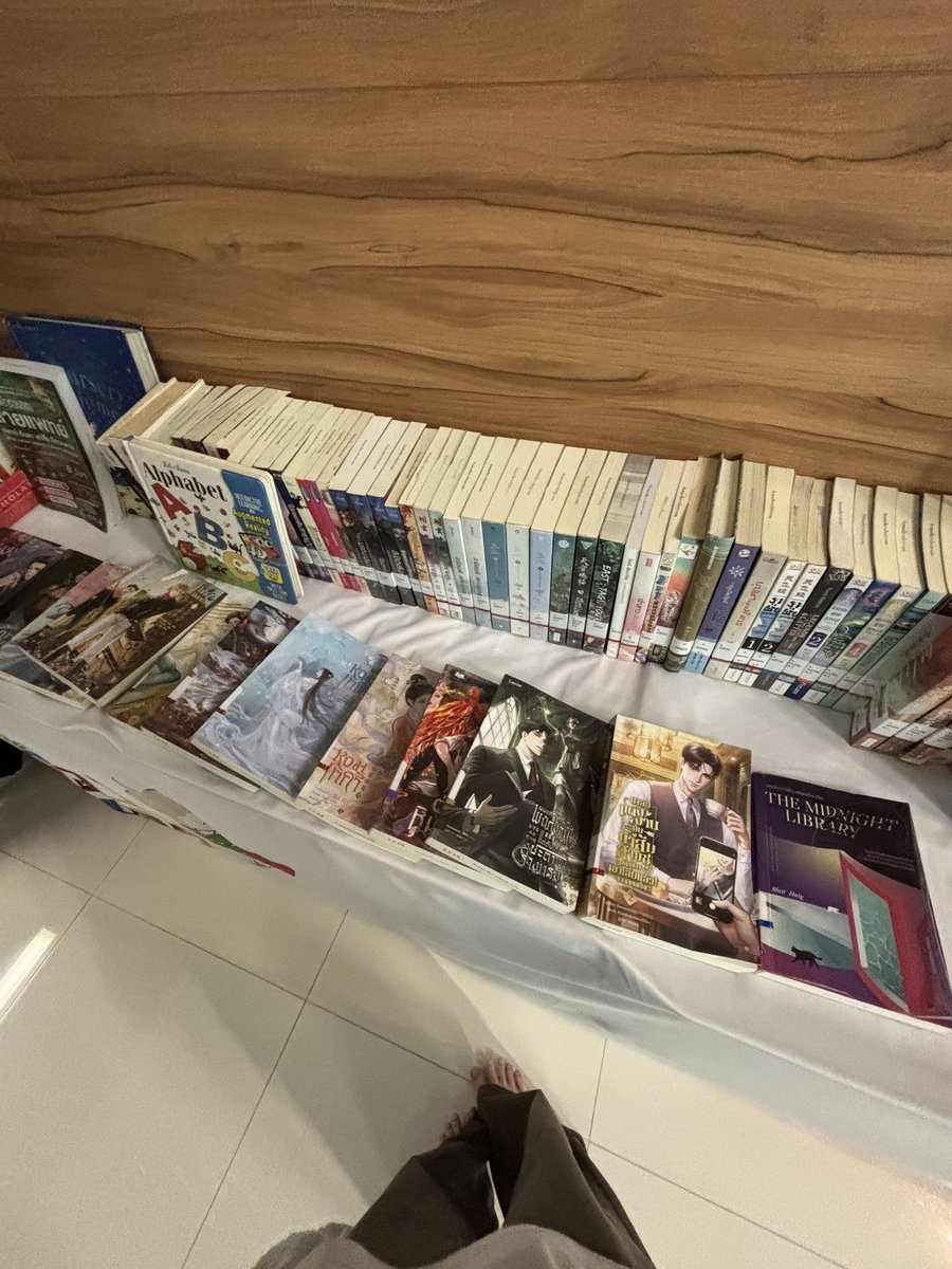 orpingsan's tweet photo. ห้องสมุดบางเขนเริ่ดมากทุกคน เรื่องแมสๆมีหมดเลย เทียนกวาน ฮัสกี้ อวี๋อู เรื่องยาวๆแบบ ราชันโลกพิศวง มุมมองนักอ่านพระเจ้าก็มี เซฟตังไปเยอะมาก ฟิน ิิิิิิ https://t.co/IUkMgBo9IY