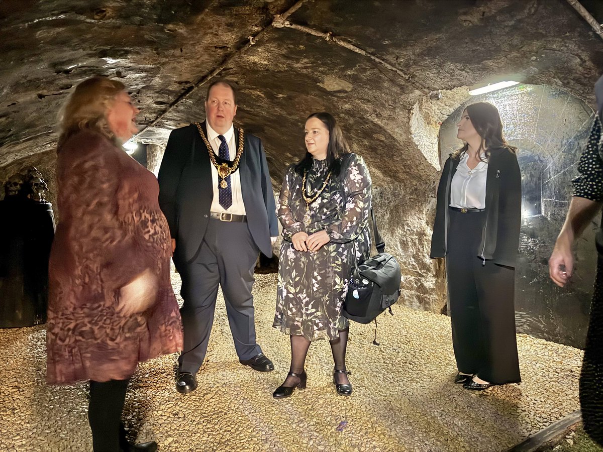 Llanrumney Hall tweet media