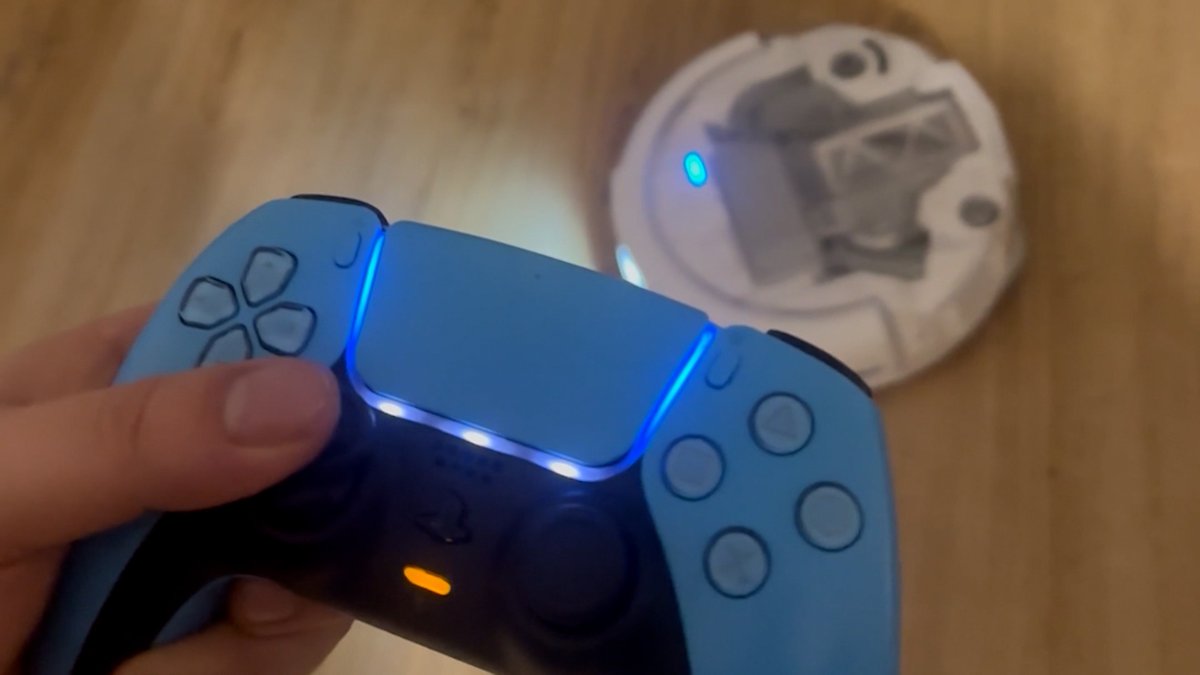 ثغرة أمنية خطيرة.. كيف تمكن شاب من السيطرة بالصدفة على 7000 مكنسة روبوتية حول العالم؟ 