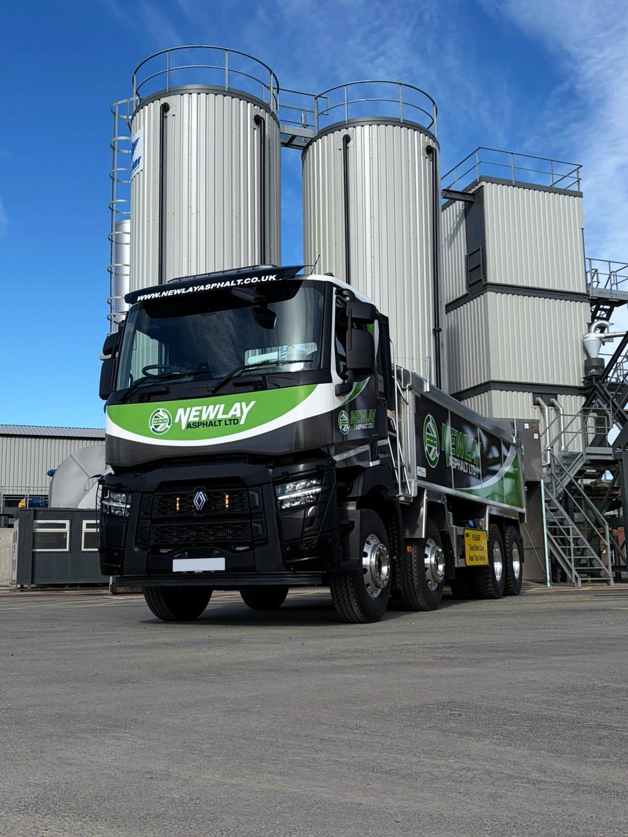 Thompsons tweet media