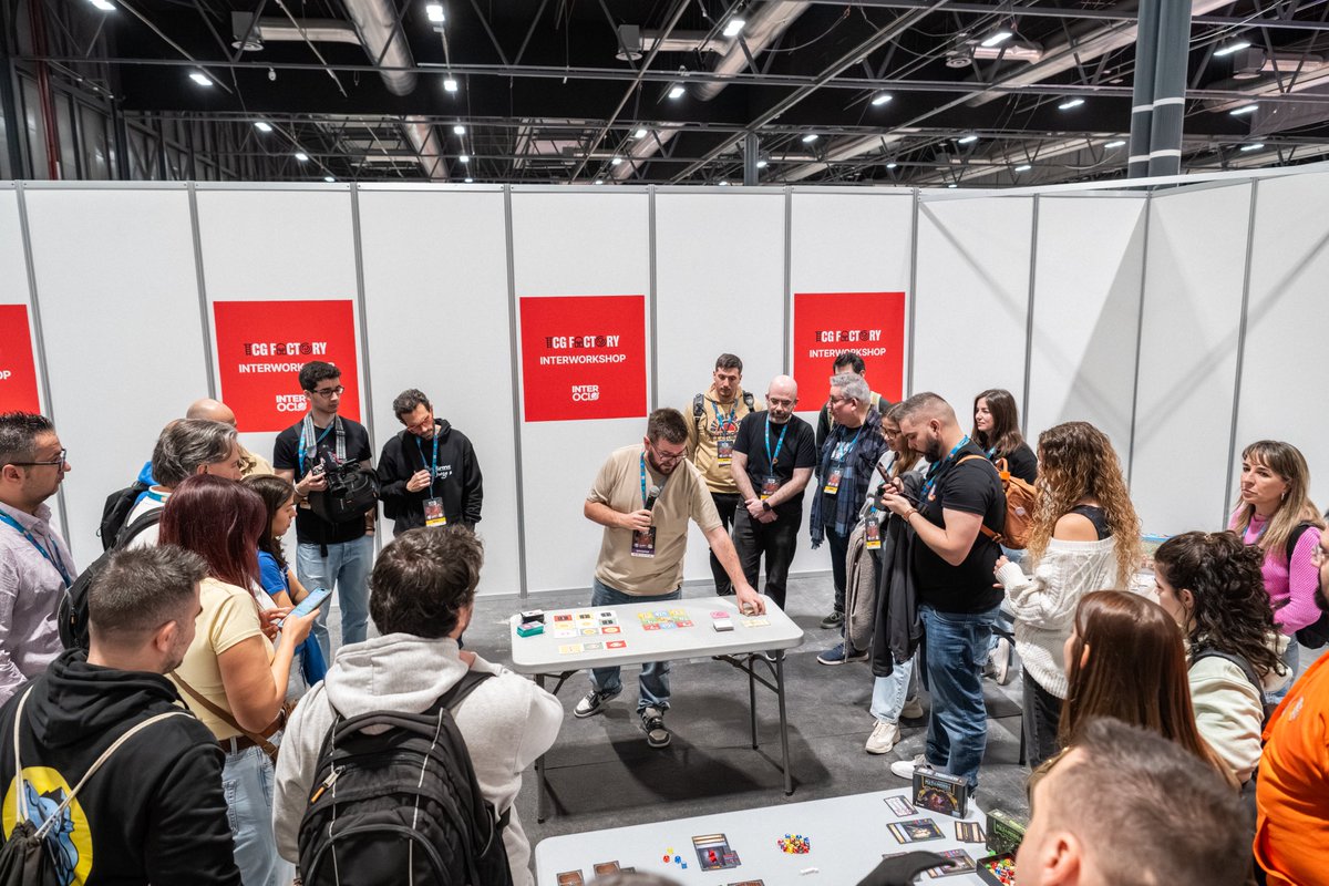 Dam (El de La Mesa de Dam) tweet media